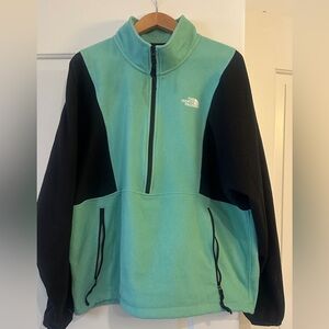 The North Face Men's Half Zip Up Sweater